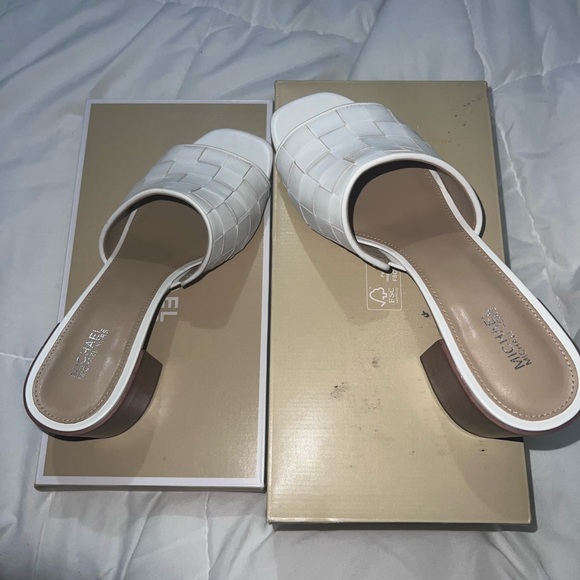 INGRID WOVEN MIDHEEL MULE, WOVEN LEATHER SIZE 7.5 - Picture 3 of 4